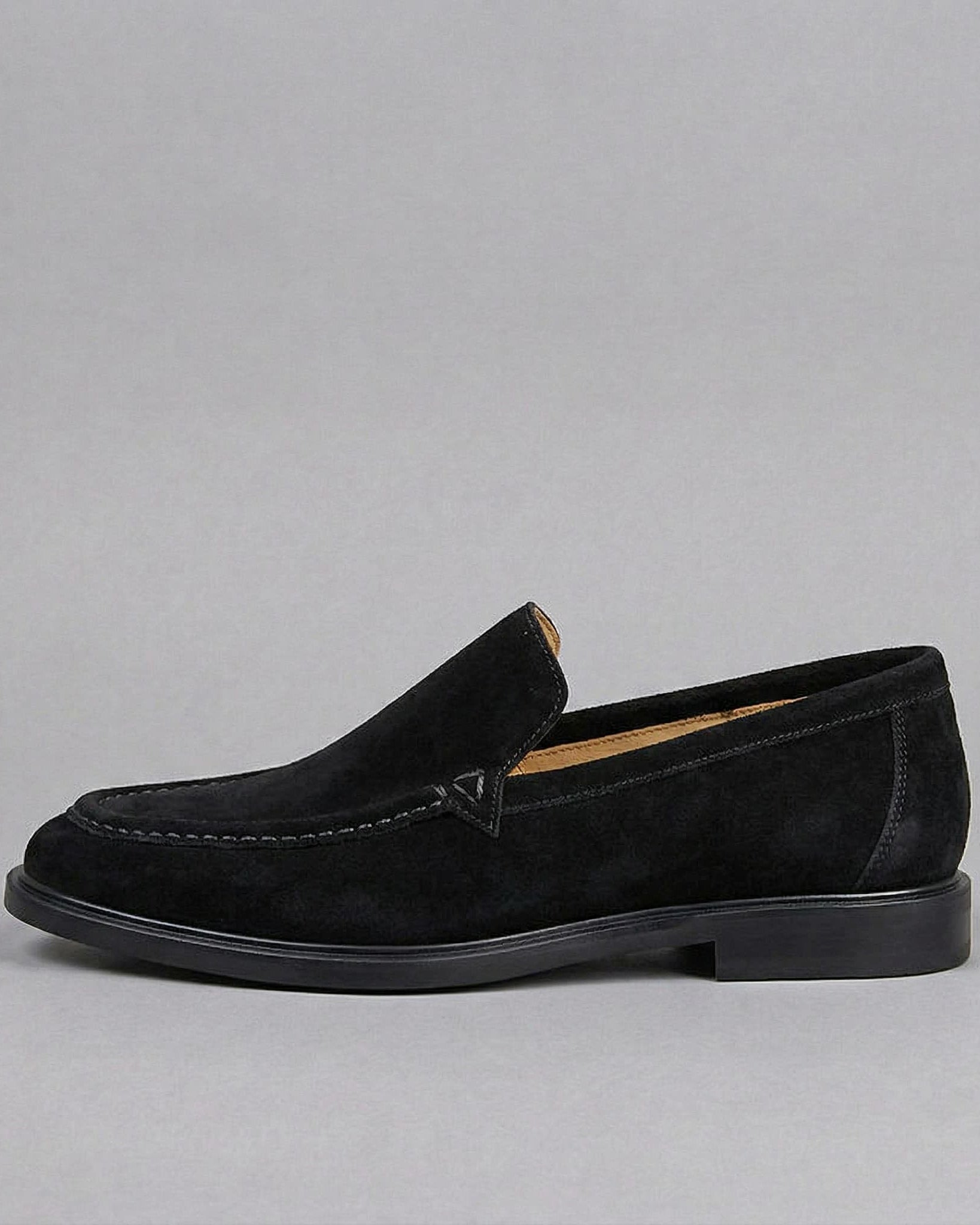 Tilbury Premium Suede Loafer Black